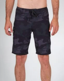 Salty Crew Lowtide Black Camo Boardshort 11 Salty Crew Lowtide Black Camo Boardshort -Salty Crew 30335084 BLKCAMO OMFRONT