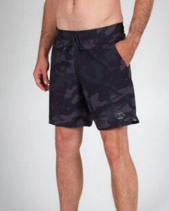 Salty Crew Lowtide Black Camo Elastic Boardshort -Salty Crew 30335127 BLKCAMO OMSIDELEFT