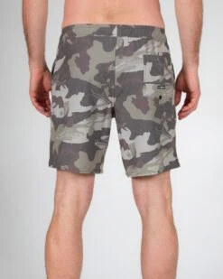 Salty Crew Lowtide Camo Tan Elastic Boardshort 10 Salty Crew Lowtide Camo Tan Elastic Boardshort -Salty Crew 30335127 CAMOTAN OMBACK