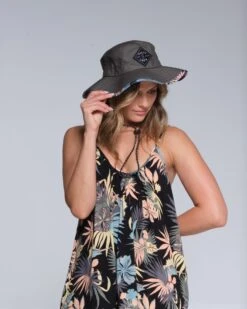 Salty Crew Ray Days Vintage Military Boonie